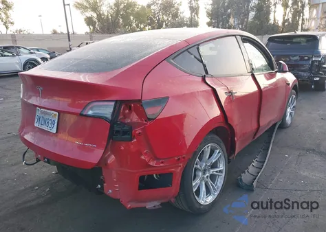 2023 Tesla Model Y Awd/Long Range Dual Motor All-Wheel Drive z USA, uszkodzony, nr VIN 7SAYGDEE1PA191515